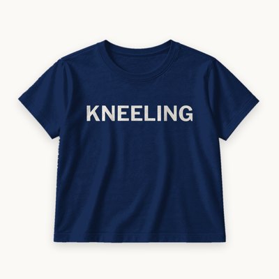 Kneeling tee — product photography